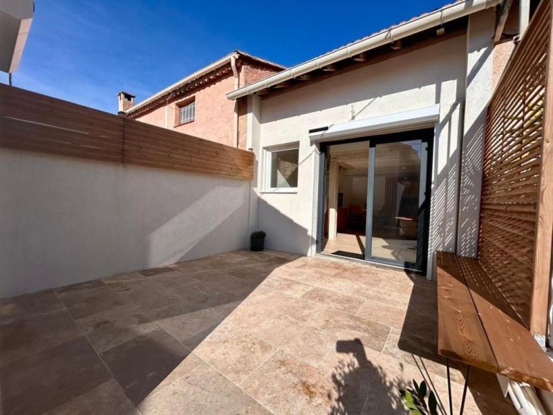 En venta: apartamento de 47 m² con terraza junto al mar en Saint-Raphaël