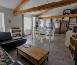 Se alquila piso de 2 habitaciones, 81 m², terraza, Prades