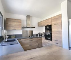 Se alquila casa de 5 habitaciones, 130 m², Corneilhan