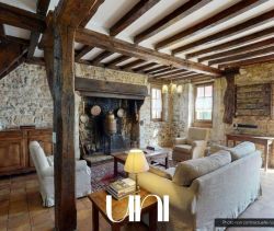 Mansion for rent by the sea in Touques