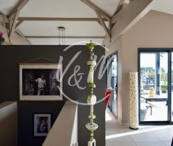 Se vende casa de 6 habitaciones de diseño arquitectónico, 170 m², con piscina, Lanton