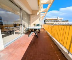 A vendre GRAND APPARTEMENT T2 TERRASSE ET PARKING  Antibes