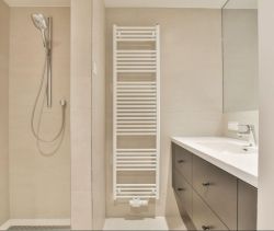 Se alquila apartamento de 1 dormitorio, 47 m², terraza, Burdeos