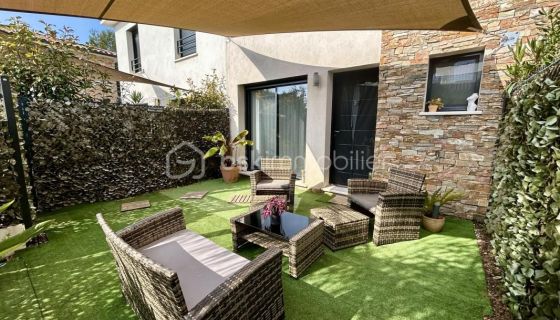 Contemporary house for rent by the sea in Six-Fours-les-Plages