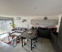 Contemporary house for rent by the sea in Six-Fours-les-Plages