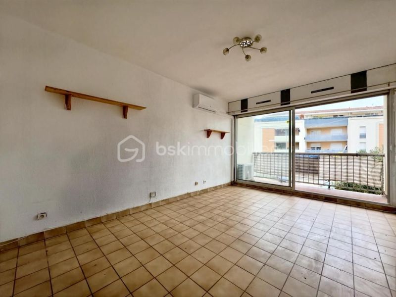 A louer APPARTEMENT T2 47 M2  NIMES