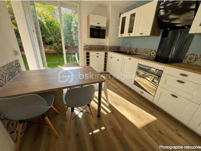 A louer APPARTEMENT T4 105 M2 BORD DE MER TOULON