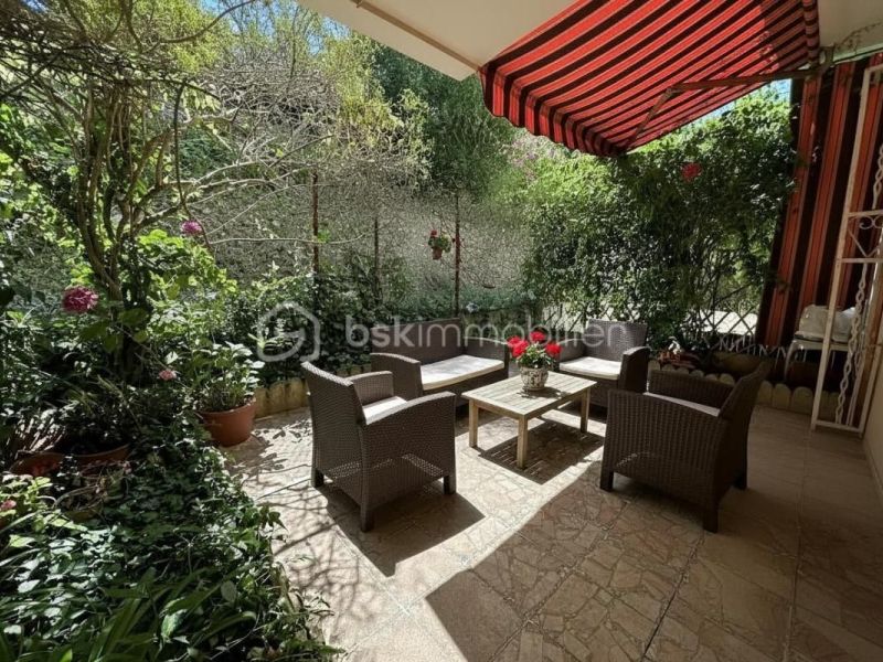 A louer APPARTEMENT T3 67 M2 TERRASSE BORD DE MER NICE