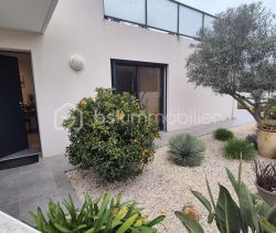 A louer MAISON  6 PIECES 108 M2 BORD DE MER SAINT CYPRIEN