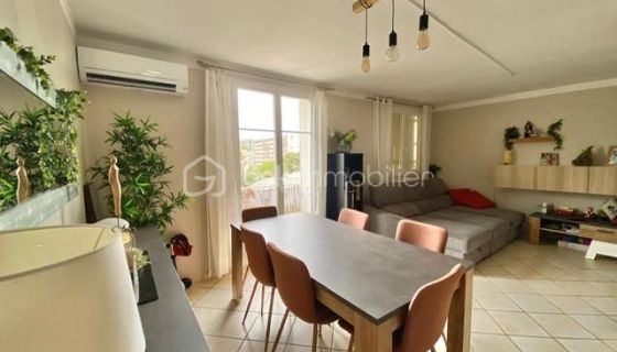 A louer APPARTEMENT T4 65 M2 BORD DE MER TOULON