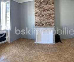 A louer APPARTEMENT T2 32 M2 BORD DE MER TOULON