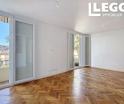 A louer APPARTEMENT T4 100 M2 BORD DE MER NICE