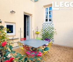 Mansion for rent by the sea in Béziers
