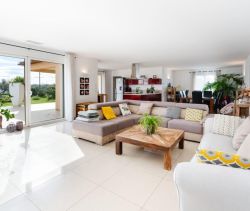 Casa contemporánea en alquiler junto al mar en Narbona