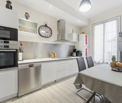 A louer APPARTEMENT T4 78 M2 BORD DE MER NICE