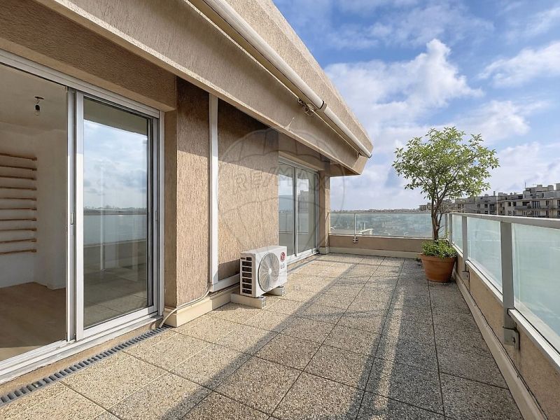 A louer APPARTEMENT T5 102 M2 TERRASSE  PERPIGNAN