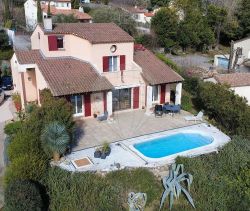 Casa de diseño arquitectónico en alquiler en Anduze