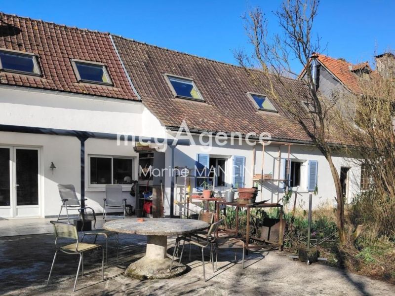 Se alquila casa rural de 9 habitaciones, 228 m², Pernois