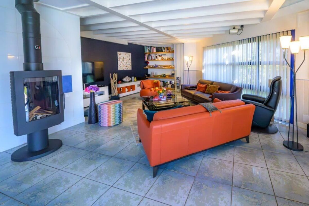 99b71708be6e5b4bc50d59398dcf7a55