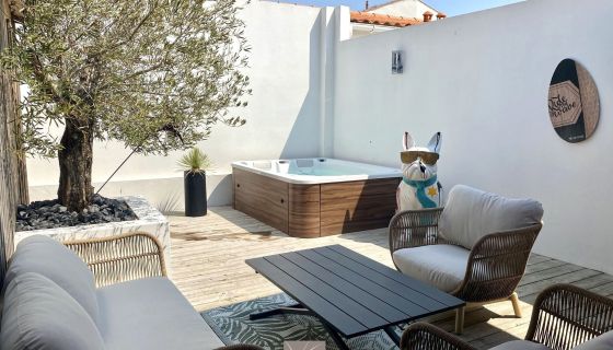 A vendre MAISON  5 PIECES 125 M2 BORD DE MER SAINT GILLES CROIX DE VIE