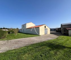 A vendre MAISON  6 PIECES 120 M2  LE BERNARD