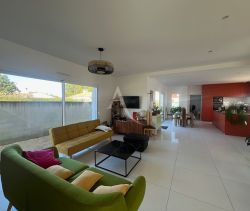 A louer MAISON  CONTEMPORAINE BORD DE MER LONGEVILLE SUR MER