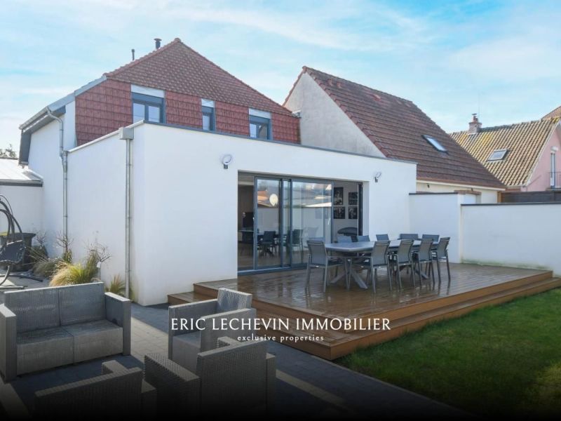 A vendre MAISON  7 PIECES 170 M2 BORD DE MER CUCQ
