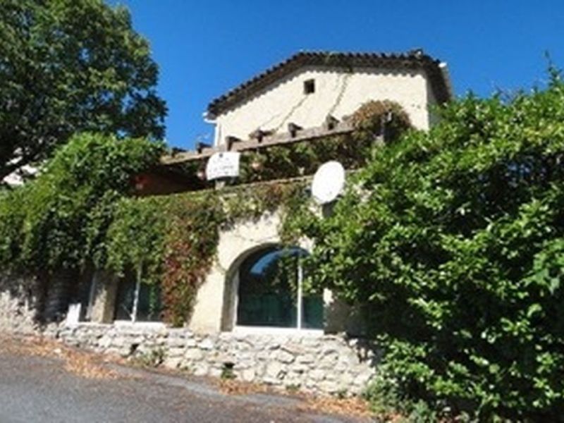 A louer LOFT  5 PIECES 163 M2  ALES