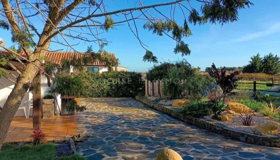 A vendre GîTE BORD DE MER BOUIN