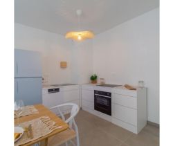 For rent: 4-room duplex apartment, 115 m², terrace, Montpellier