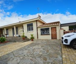 A louer MAISON  4 PIECES 125 M2 BORD DE MER SAINT LAURENT DE LA SALANQUE