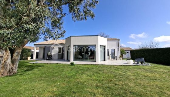 A louer MAISON  CONTEMPORAINE  SAINT MATHURIN