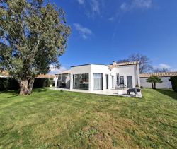 A louer MAISON  CONTEMPORAINE  SAINT MATHURIN