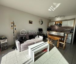 A louer STUDIO  40 M2 TERRASSE VUE MER SAINT LAURENT DU VAR