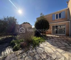 For rent: 6-room house, 129 m², seaside, Mireval