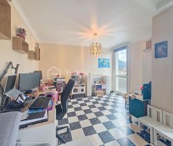 Apartment for rent, 5 rooms, 78 m², Aubagne