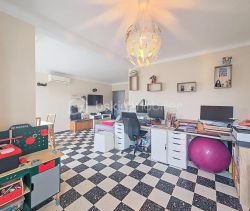 Apartment for rent, 5 rooms, 78 m², Aubagne