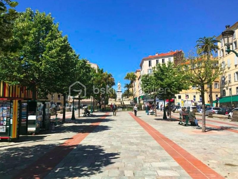 A louer APPARTEMENT T3 60 M2 BORD DE MER AJACCIO
