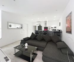 A louer APPARTEMENT T3 60 M2 BORD DE MER AJACCIO