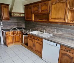 For rent: 5-room apartment, 94 m², terrace, Caen
