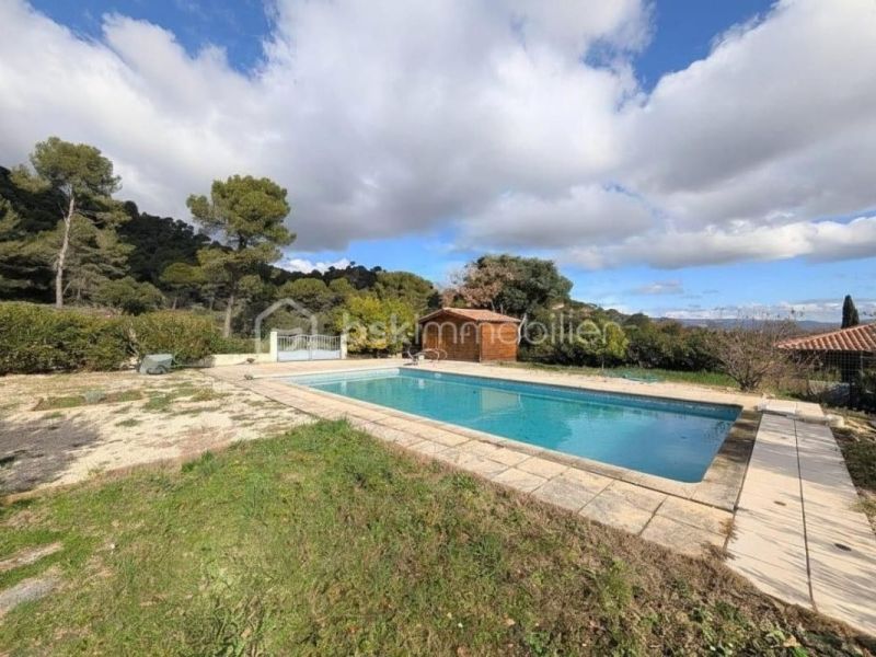 Casa en alquiler, 7 habitaciones, 162 m², Lamanon