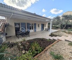 Casa en alquiler, 7 habitaciones, 162 m², Lamanon