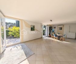 Casa en alquiler, 7 habitaciones, 162 m², Lamanon