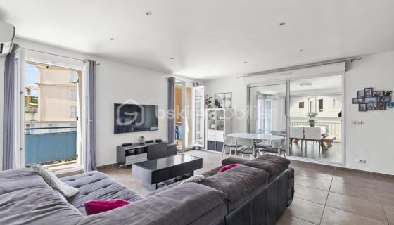 For rent: 4-room apartment, 117 m², seaside, Vallauris