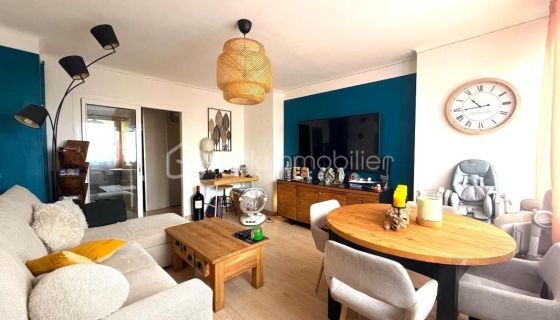 A louer APPARTEMENT T3 55 M2 BORD DE MER SETE