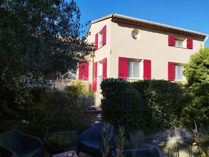 Se alquila: Casa del Maestro Gignac