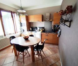 Se alquila: Casa del Maestro Gignac