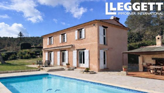 A vendre MAISON  6 PIECES 163 M2  MONTAUROUX