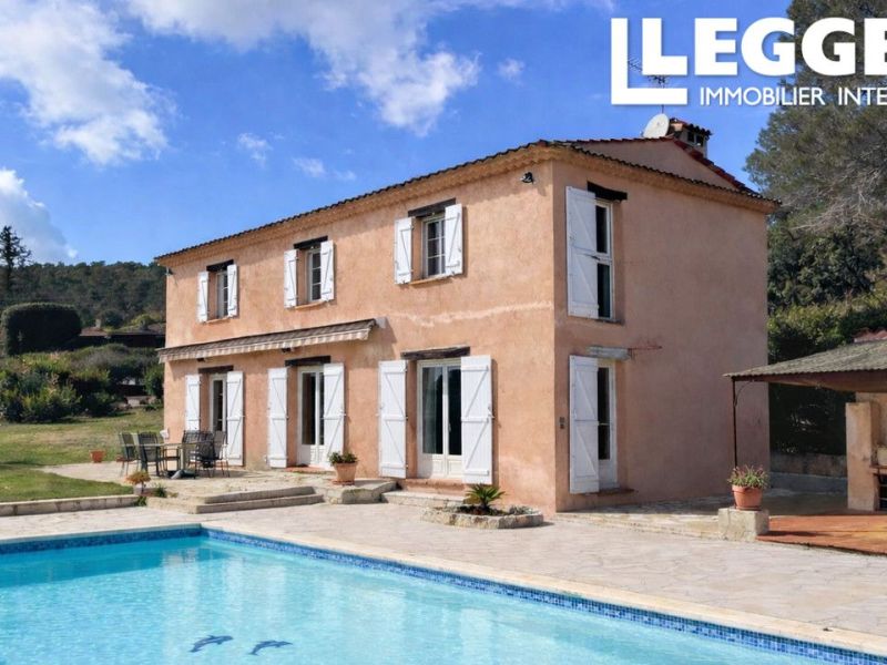 A vendre MAISON  6 PIECES 163 M2  MONTAUROUX