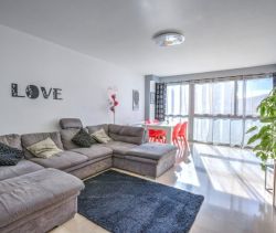 A louer APPARTEMENT DE PRESTIGE T4 90 M2 TERRASSE BORD DE MER NICE